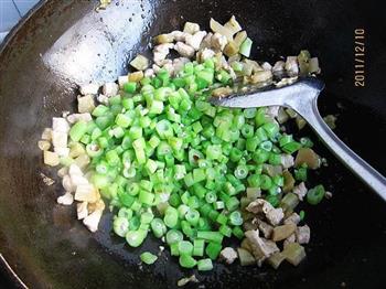 榨菜肉末四季豆的做法步骤7