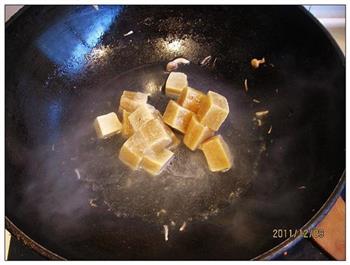 冻豆腐炖蟹味菇的做法步骤7