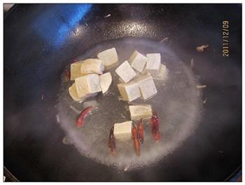 冻豆腐炖蟹味菇的做法步骤8