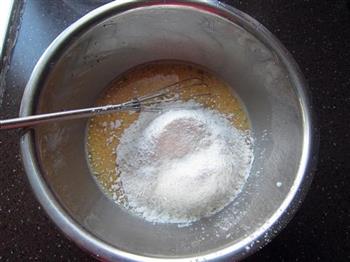 枫糖浆热松饼的做法步骤3