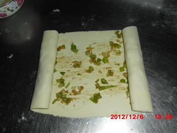 烤箱版葱花薄饼的做法步骤9