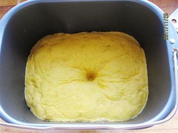 南瓜奶酥小面包的做法步骤1