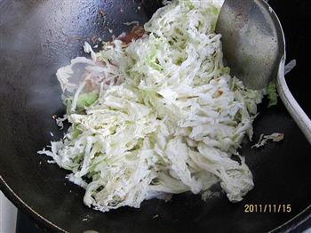 虾酱炒白菜的做法步骤5