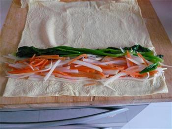 豆皮蔬菜卷的做法步骤5