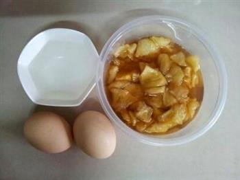 焦糖菠萝蒸蛋的做法步骤1