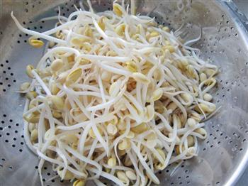 黄豆芽炖排骨的做法图解4
