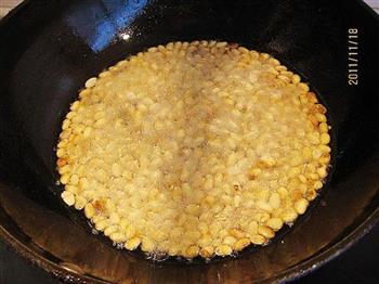 油酥黄豆的做法步骤5