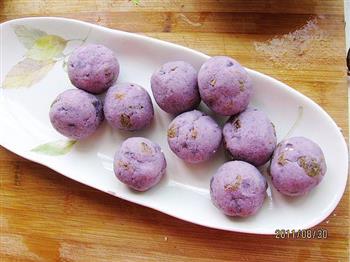 酸奶紫薯芝麻球的做法步骤6