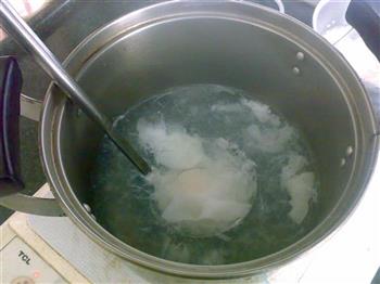 桂花酒酿窝蛋的做法步骤4