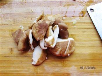 香菇素烧白菜的做法步骤5