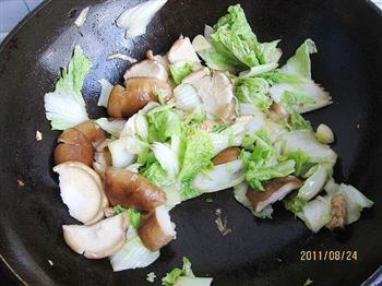香菇素烧白菜的做法步骤6