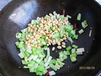 辣炝芹菜黄豆的做法步骤4