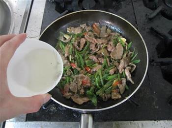 杭椒炒牛肉的做法步骤8