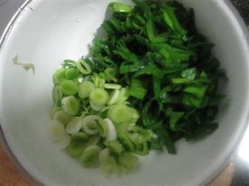 土豆酸菜焖饭的做法图解5