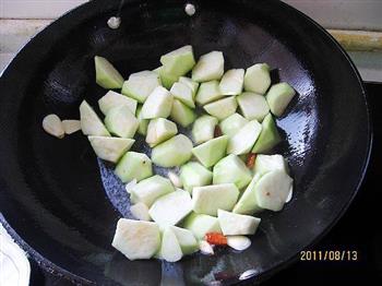 虾米炒丝瓜的做法步骤2