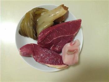 老坛酸菜牛肉面的做法步骤1