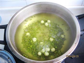 银耳绿豆汤的做法步骤4