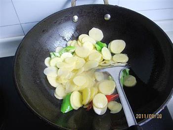 双椒土豆片的做法步骤5