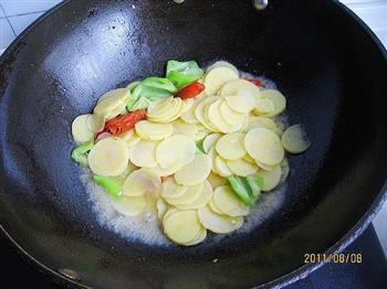 双椒土豆片的做法步骤6