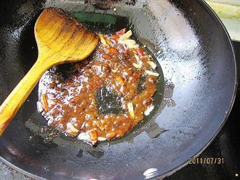 海天酱炒花蛤的做法步骤2