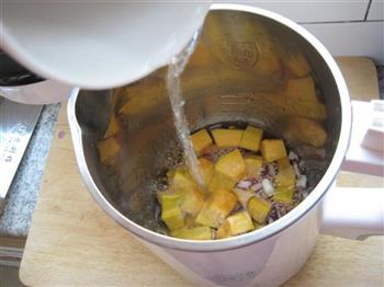 洋葱南瓜玉米浓汤的做法图解2