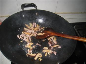 香菇肉片烧柚皮的做法步骤7