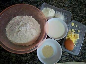 牛奶小面包的做法步骤1