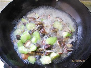 丝瓜花蛤汤的做法步骤5