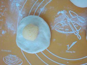 椰蓉花朵面包的做法步骤6