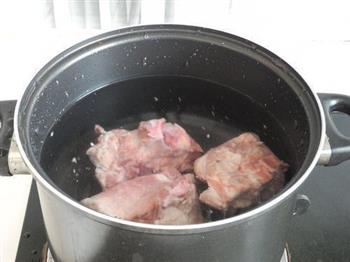肉滑奶汤火锅的做法图解2