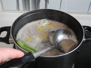 肉滑奶汤火锅的做法图解4