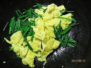 韭苔炒鸡蛋的做法图解5