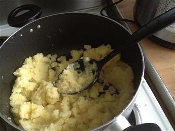 焗土豆泥的做法步骤2