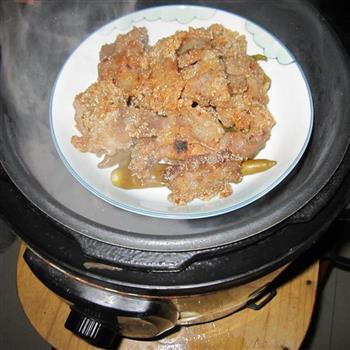 家常辣椒蒸米粉肉的做法步骤10