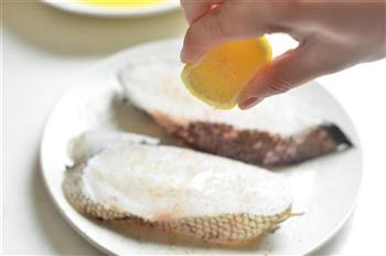 香煎杏仁鳕鱼的做法步骤3