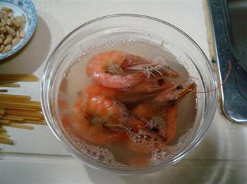 冷腌虾蒜香意大利面的做法步骤3