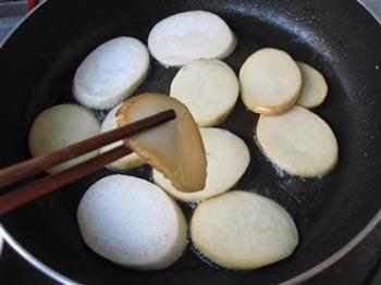 煎烧蚝油鲍菇片的做法步骤2