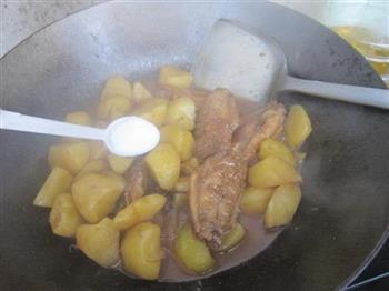 红烧鸡翅土豆块的做法步骤12