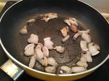尖椒炒肉的做法步骤2
