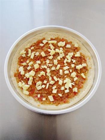 青椒培根比萨的做法图解7