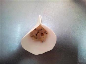 水晶梅花蒸饺的做法步骤5