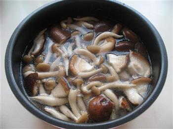 乌鸡蘑菇汤＆乌鸡蘑菇粥的做法步骤6