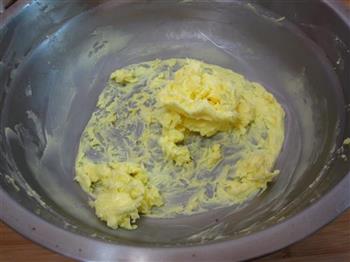 蔓越莓奶香炼乳蛋糕的做法步骤3
