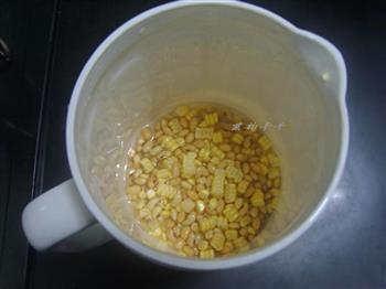玉米豆浆的做法图解2