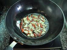 养生泥鳅火锅的做法步骤7