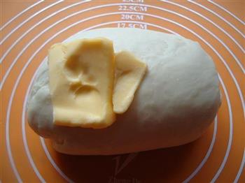 奶酥辫子面包的做法步骤3