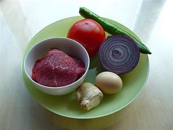 番茄牛肉滑蛋饭的做法步骤1