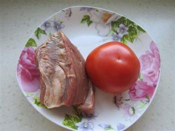 馓子煨牛肉的做法步骤1