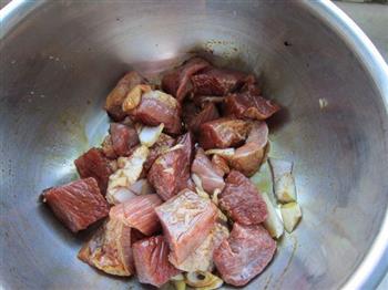 馓子煨牛肉的做法步骤3