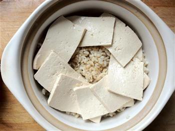 酸辣三文鱼豆腐糙米饭的做法图解2